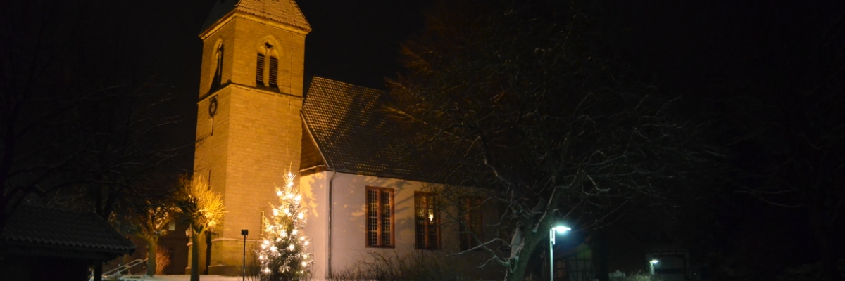 St.-Georg-Kirche im Schnee