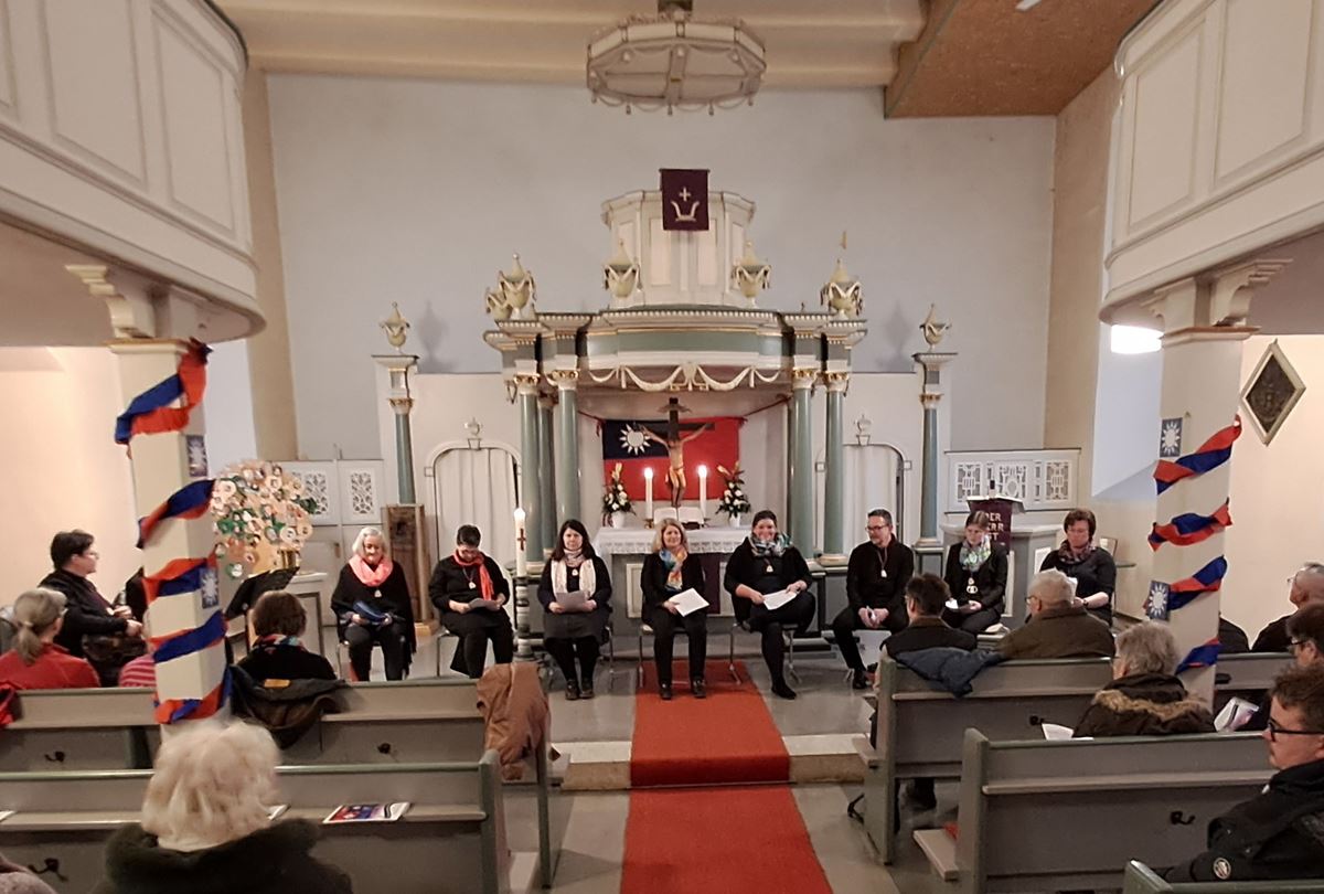Ein starkes Team in der geschmückten Herrhäuser Kirche, Foto C. Appun Ein Herz für Taiwan, Foto C. Appun