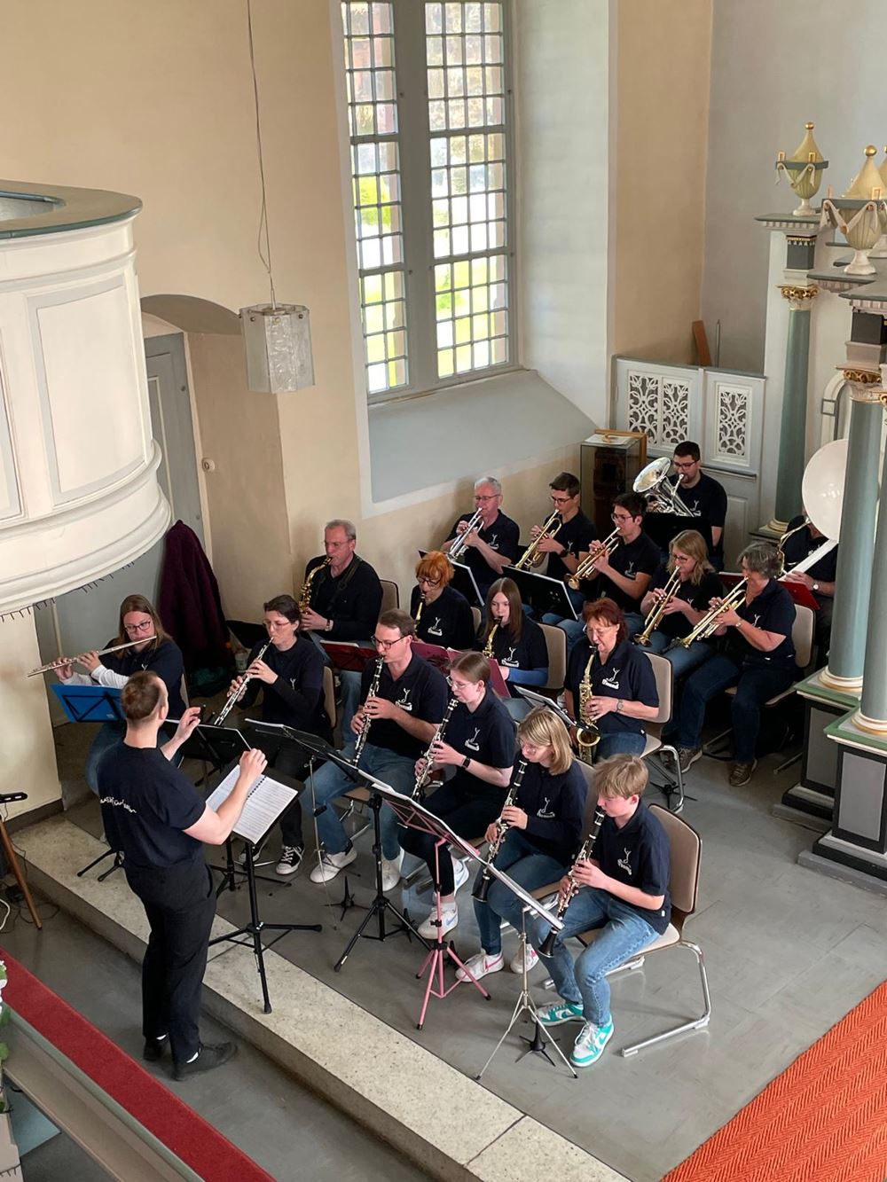 MTV-Orchester 17,5 in der Herrhäuser Kirche, Fotos: Zintgraf und Hoyer. 