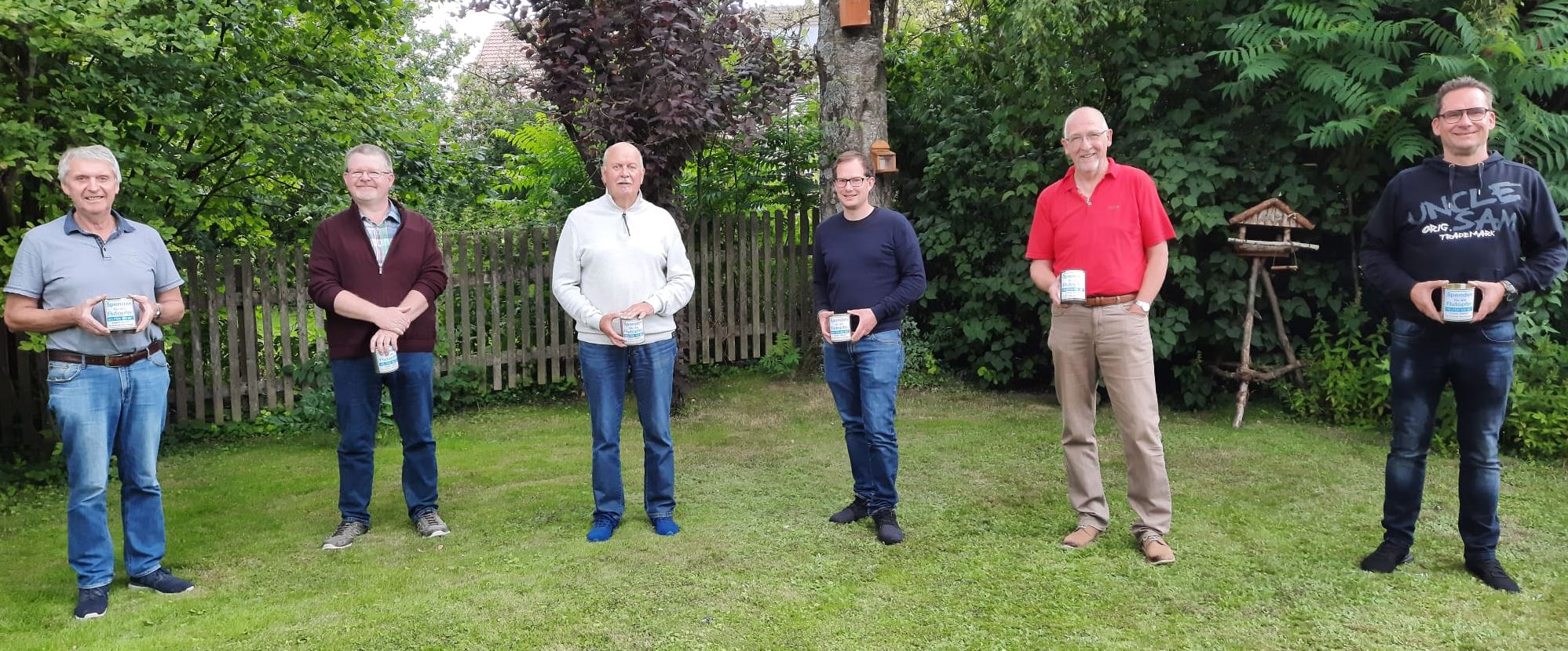 Die Mitglieder des Ortsrates sammelten (von links): Ortsbürgermeister Walter Schröder, Torsten Warnecke, Herbert Keunecke, Björn Hartung, Bernd Dittmann und Frank Decker. Die Mitglieder des Ortsrates sammelten (von links): Ortsbürgermeister Walter Schröder, Torsten Warnecke, Herbert Keunecke, Björn Hartung, Bernd Dittmann und Frank Decker.